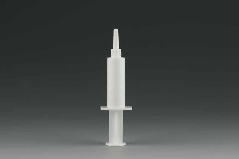 如何通過灌注器給藥治療奶牛乳房炎？